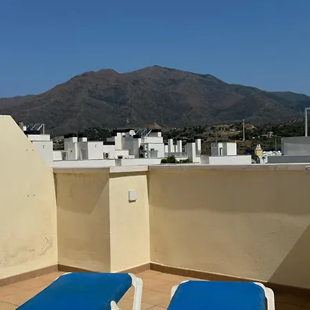 Penthouse Bermeja Views アパート *